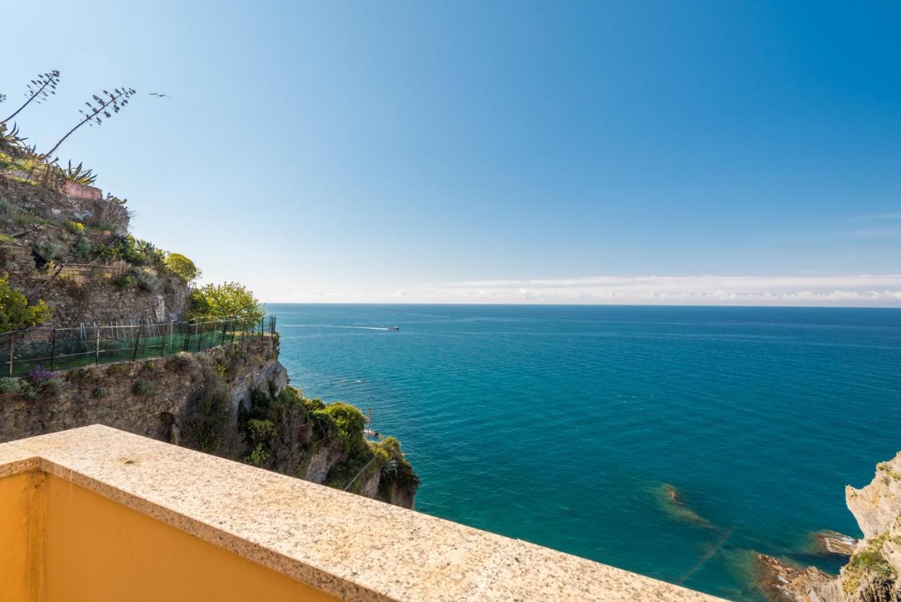 Queen Of Sea Gold, Terre Marine Manarola Exterior photo